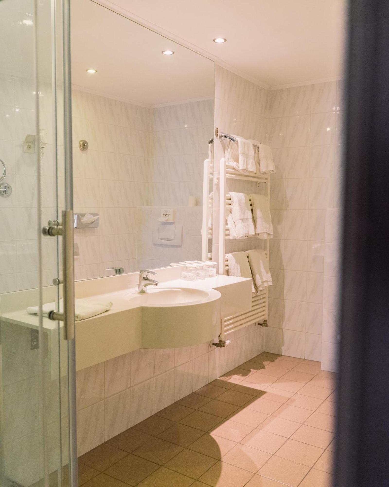Continental Hotel-Pension Виена Екстериор снимка